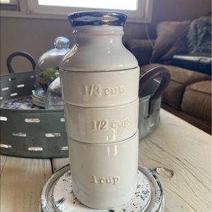 Stacking Measuring cups!